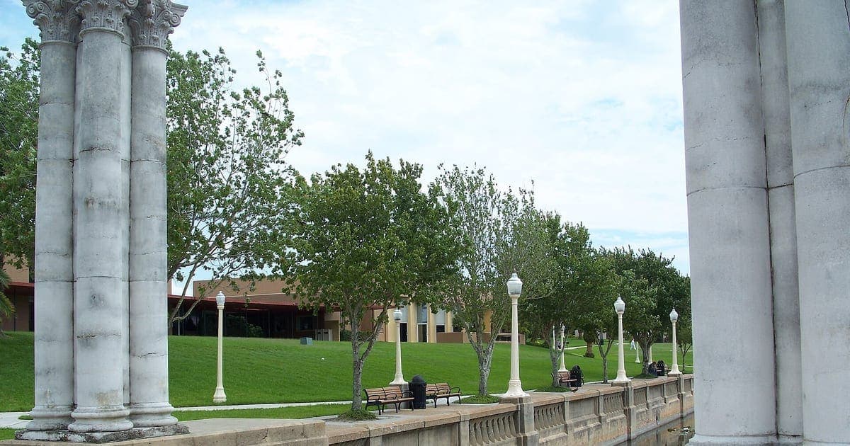 Lake Mirror promenade in Lakeland, Florida