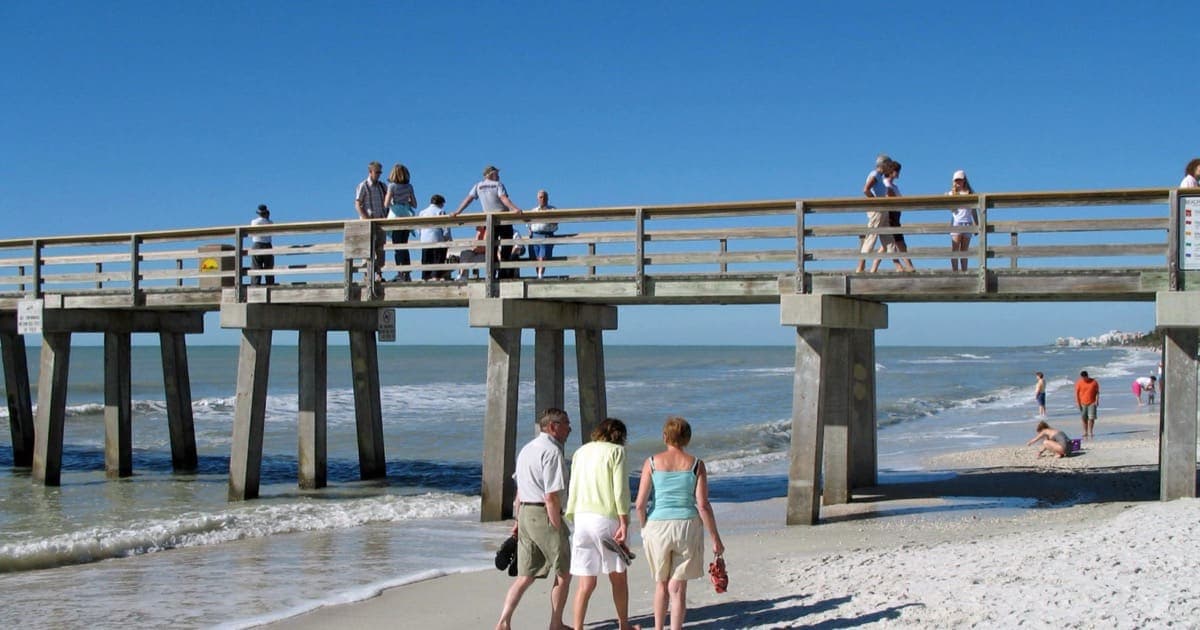 Naples Pier in Naples, Florida